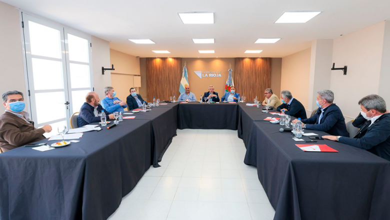 El Presidente recibió el apoyo de los gobernadores para el relanzamiento de la gestión