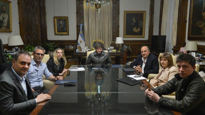 El laberinto argumental del Gobierno: no es la economía, es la política