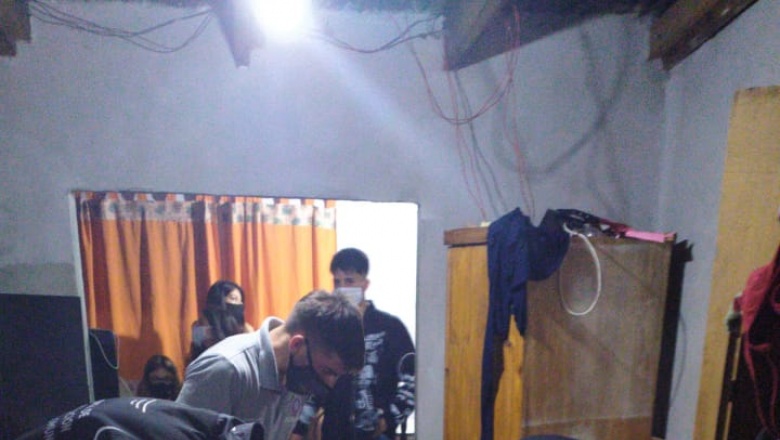 El municipio de Quilmes en un trabajo conjunto con la policía desarticuló 4 fiestas clandestinas en el distrito.