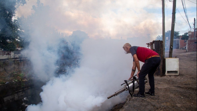 El municipio de Quilmes realiza operativos de fumigación en todo el distrito