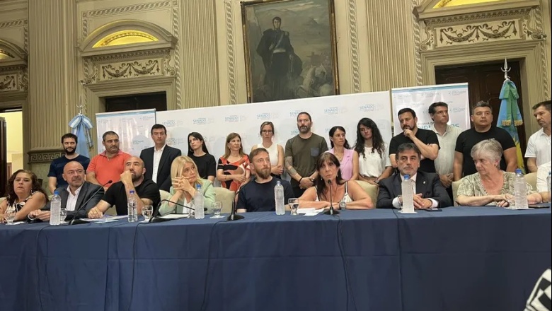 Conferencia de prensa: legisladores del FdT rechazan la condena a Cristina Kirchner