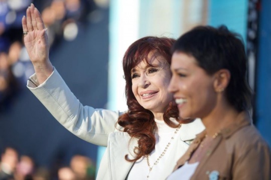 Cristina y Mayra inauguraron el Microestadio Néstor Kirchner