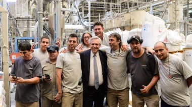 Alberto saltó la grieta y recorrió una PyME con un intendente de Juntos por el Cambio