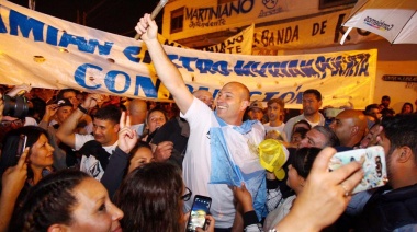 Martiniano intentó despegarse de Macri en su cierre de campaña y copió parte de la mística peronista