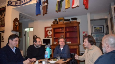 Pérez se reunión con la Cámara Gastronómica y aseguró: "Al comercio hay que ayudarlo, no entorpecerlo"