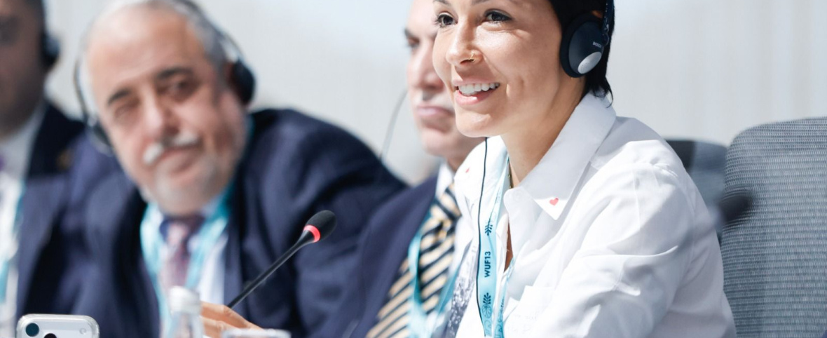Mayra Mendoza busca financiamiento para la obra de Los Arroyos en el Foro Urbano Mundial de la ONU