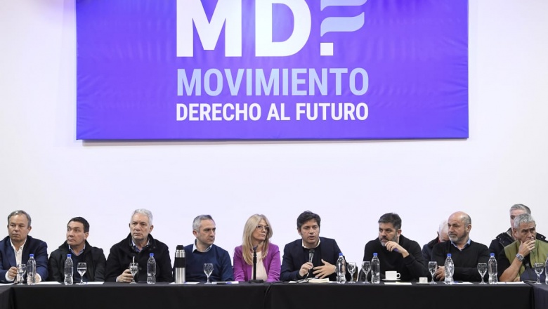 Kicillof encabeza una columna en la marcha a Plaza de Mayo en favor de Cristina Kirchner