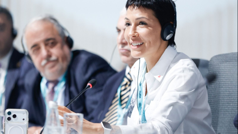 Mayra Mendoza busca financiamiento para la obra de Los Arroyos en el Foro Urbano Mundial de la ONU