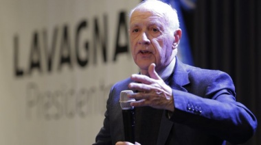 En un misterioso mensaje, Lavagna pidió "diálogo" y "gobierno de unidad nacional"