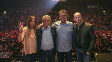 Massa e Insaurralde compartieron acto de un gremio en el Luna Park