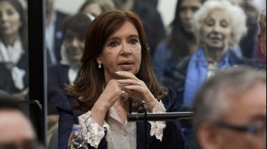 Cristina volvió a solicitar la transmisión de su declaración y Mayra Mendoza denunció "una persecución vergonzosa"