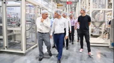Primera salida: Kicillof recorrió una nueva planta industrial en General Rodríguez