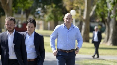 Martiniano pone un pie fuera de Quilmes y baja su perfil político pensando en 2021