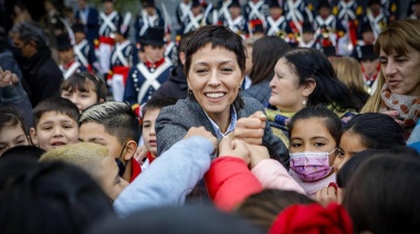 Mayra Mendoza participó del acto de promesa de lealtad a la bandera que encabezó el presidente Alberto Fernández