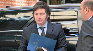 Reforma laboral: Javier Milei sigue la sesión desde Olivos, a la espera de celebrar por la noche