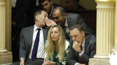 La Casa Rosada desconfía de Manuel Adorni, pero no le encuentra reemplazante