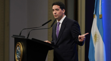 Debutó Adrián Ravier: machete para el Adornigate, scrum caputista y bostezos en la primera conferencia