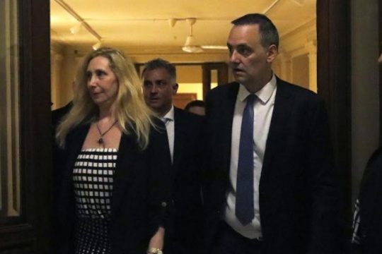 La Casa Rosada ratifica a Manuel Adorni en su cargo y apunta a una trabajadora por la filtración del video