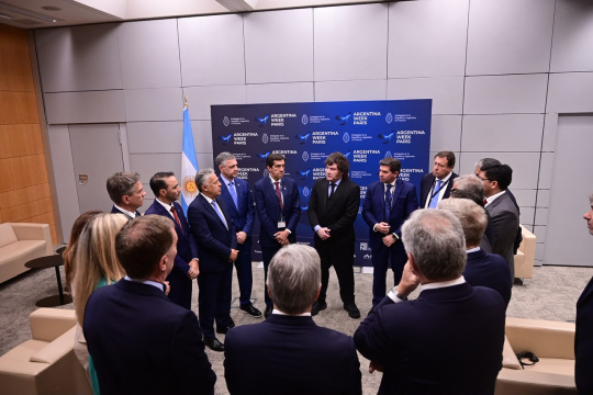 De parado: Milei recibió a los gobernadores que "aportan gobernabilidad" y son clave para 2027