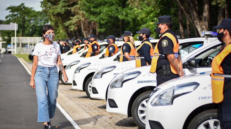La intendenta de Quilmes entregó nuevos patrulleros.